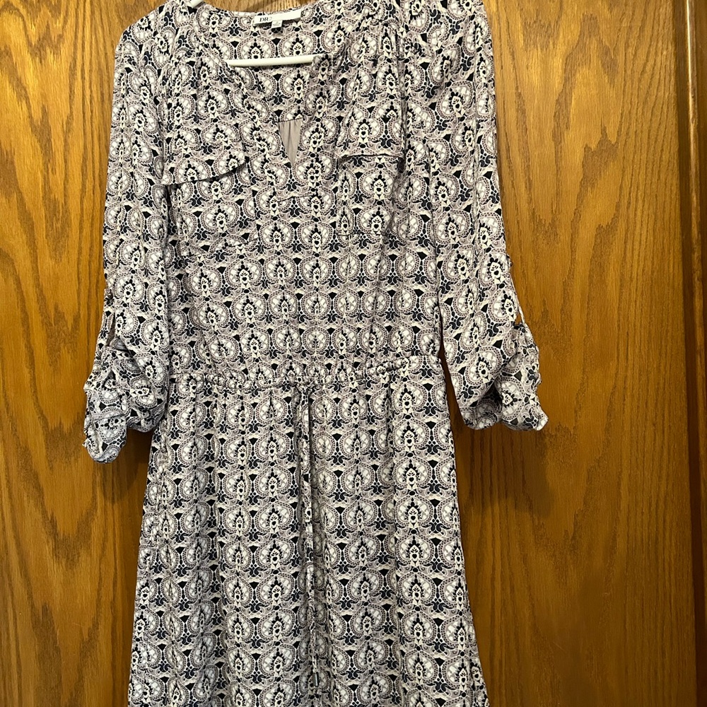 DR2 Black and White Cuffed Sleeve Sundress